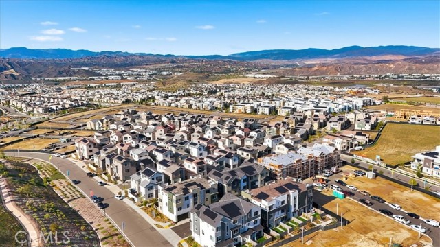 Detail Gallery Image 52 of 55 For 27321 Bear Creek Ln, Valencia,  CA 91381 - 4 Beds | 3/1 Baths