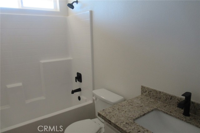 Detail Gallery Image 3 of 6 For 13119 Candlewood, Apple Valley,  CA 92308 - 3 Beds | 2 Baths