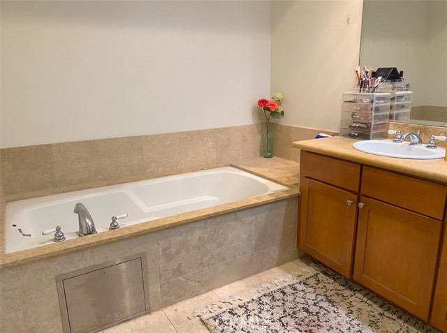 Detail Gallery Image 26 of 32 For 1241 S Westgate Ave #202,  Los Angeles,  CA 90025 - 3 Beds | 2/1 Baths