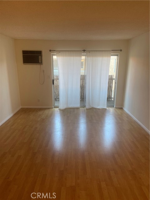 Detail Gallery Image 10 of 10 For 18307 Burbank Bld #234,  Tarzana,  CA 91356 - 1 Beds | 1 Baths