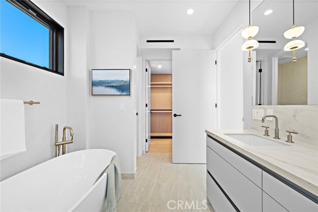 Detail Gallery Image 26 of 54 For 612 1/2 Begonia, Corona Del Mar,  CA 92625 - 2 Beds | 2/1 Baths