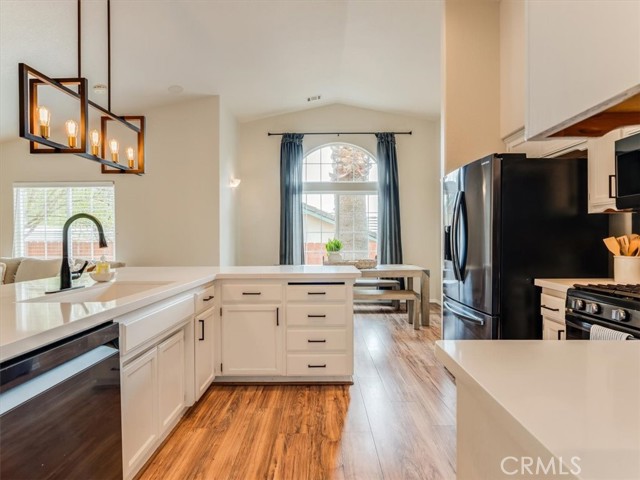35 Aurora Way, Templeton CA: https://media.crmls.org/medias/fc233070-9390-44a8-87d8-a9d345df9918.jpg