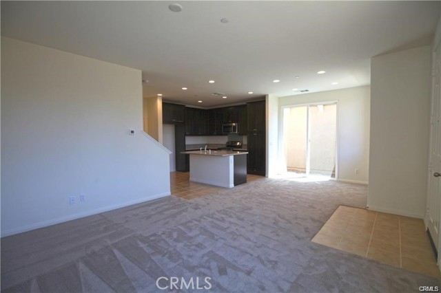 Detail Gallery Image 2 of 18 For 710 Banyan Way, Pomona,  CA 91767 - 3 Beds | 3 Baths