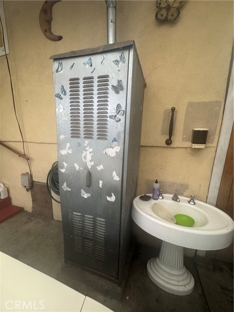 Detail Gallery Image 30 of 31 For 2129 30th W 30th St, Los Angeles,  CA 90018 - 4 Beds | 1 Baths