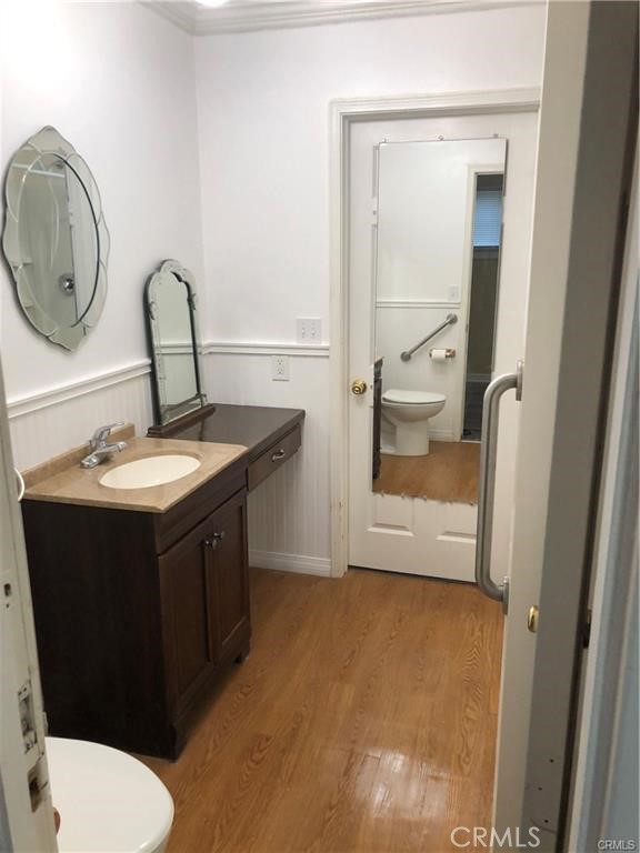 Image 11 of 30 For 3475 Hillside Avenue
