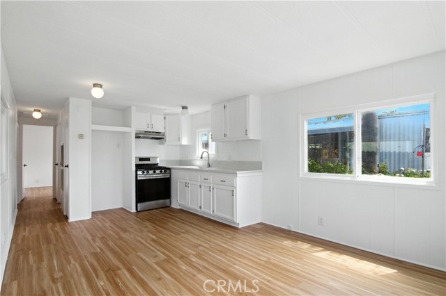 Detail Gallery Image 2 of 14 For 20550 Earl St #15,  Torrance,  CA 90503 - 1 Beds | 1 Baths
