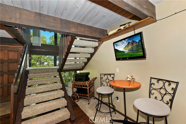 Detail Gallery Image 18 of 27 For 1301 Evergreen Ln, Lake Arrowhead,  CA 92352 - 3 Beds | 2 Baths