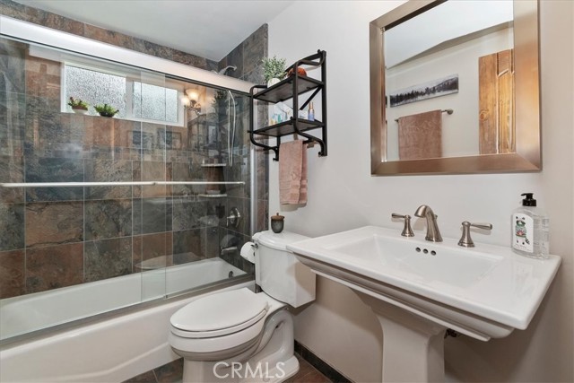 Detail Gallery Image 17 of 41 For 795 Bishorn, Lake Arrowhead,  CA 92352 - 3 Beds | 3 Baths