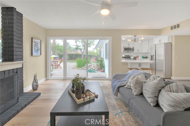 6087 Carol Avenue, Rancho Cucamonga CA: https://media.crmls.org/medias/fc25d2c2-a340-40a1-8821-6b5d5c70eb50.jpg