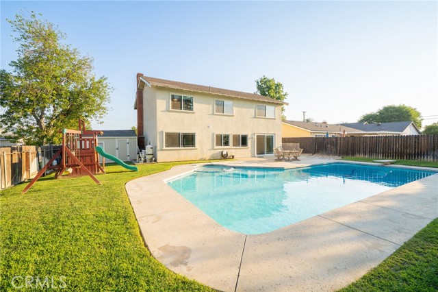 9422 Meadow Street, Rancho Cucamonga CA: https://media.crmls.org/medias/fc260824-f05d-4530-b09e-3662b4881e09.jpg
