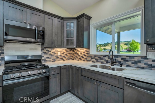 Detail Gallery Image 17 of 48 For 18254 Spyglass Rd, Hidden Valley Lake,  CA 95467 - 3 Beds | 2 Baths