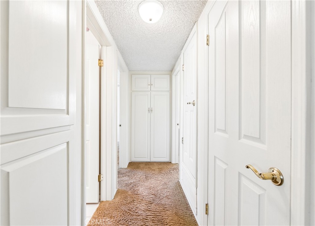 https://media.crmls.org/medias/fc26ffc6-7743-4902-8c08-67306577dfa6.jpg?preset=X-Large