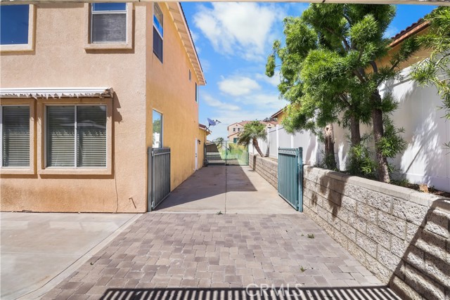 Detail Gallery Image 36 of 40 For 842 W Orange Heights Ln, Corona,  CA 92882 - 5 Beds | 2/1 Baths
