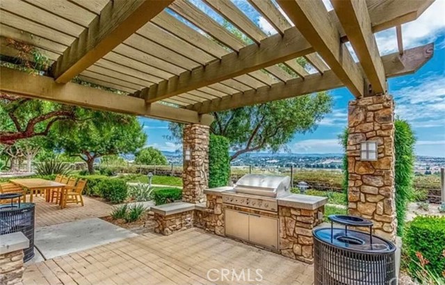 Detail Gallery Image 3 of 13 For 16 Compass, Aliso Viejo,  CA 92656 - 2 Beds | 2/1 Baths