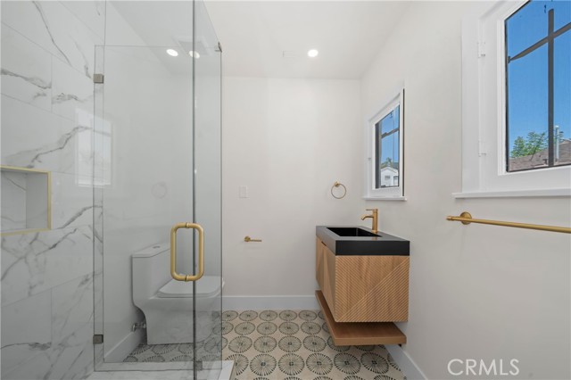 2404 N Poinsettia, Santa Ana CA: https://media.crmls.org/medias/fc27eb6c-3978-40f9-81fd-c45582fb361a.jpg