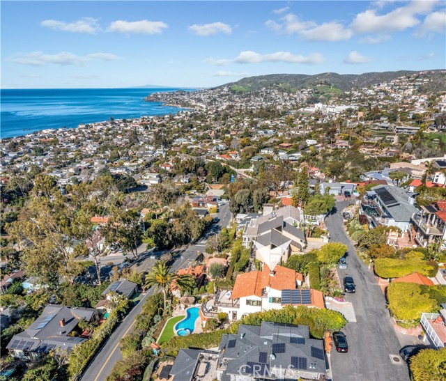 802 Rembrandt Drive, Laguna Beach CA: https://media.crmls.org/medias/fc2856ba-1378-446a-9644-ddd6e79bc678.jpg