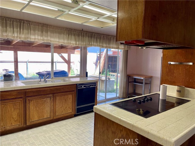 Detail Gallery Image 11 of 22 For 12747 Deon Pl, Granada Hills,  CA 91344 - 4 Beds | 3 Baths