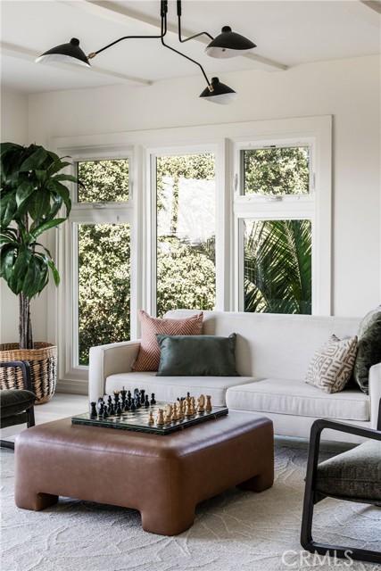 Detail Gallery Image 11 of 57 For 1321 Wildwood Dr, Los Angeles,  CA 90041 - 3 Beds | 2 Baths