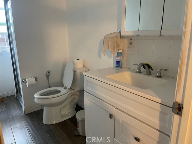 Detail Gallery Image 10 of 16 For 1724 E 10th St, Long Beach,  CA 90813 - 2 Beds | 1 Baths