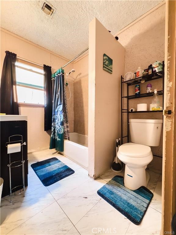 Detail Gallery Image 8 of 10 For 4810 E San Luis St, Compton,  CA 90221 - 3 Beds | 1 Baths