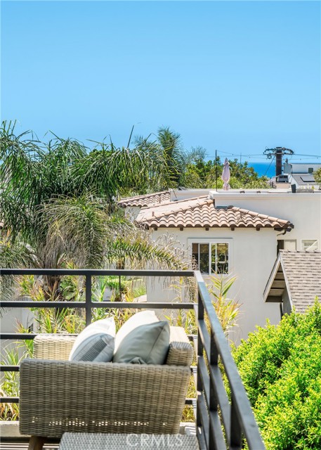 647 1st Place, Hermosa Beach, California 90254, 3 Bedrooms Bedrooms, 0 ,2 BathroomsBathrooms,Residential,For Sale,1st Place,0,SB26063173 647 1st Place, Hermosa Beach, California 90254, 3 Bedrooms Bedrooms, 0 ,2 BathroomsBathrooms,Residential,For Sale,1st Place,0,SB26063173