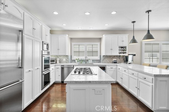 2301 Walnut Avenue, Manhattan Beach, California 90266, 4 Bedrooms Bedrooms, ,3 BathroomsBathrooms,Residential,Sold,Walnut,SB22033691