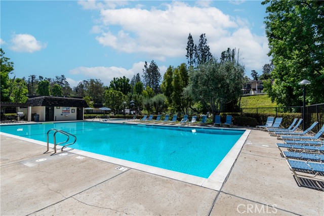 Detail Gallery Image 16 of 22 For 782 Teakwood Ln, San Dimas,  CA 91773 - 3 Beds | 2/1 Baths