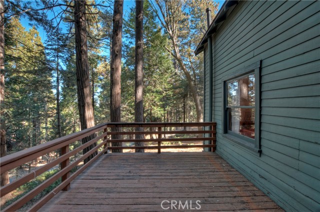 Detail Gallery Image 22 of 33 For 648 Crest Estates Dr, Lake Arrowhead,  CA 92352 - 2 Beds | 1 Baths