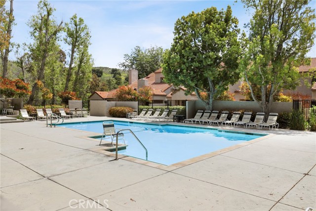 Detail Gallery Image 28 of 33 For 655 via Colinas, Thousand Oaks,  CA 91362 - 2 Beds | 2 Baths