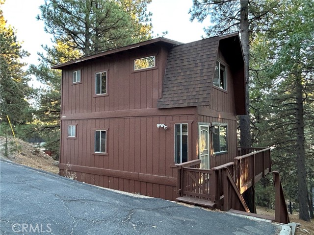 Detail Gallery Image 10 of 11 For 31663 Hilltop Dr, Running Springs,  CA 92382 - 2 Beds | 1/1 Baths