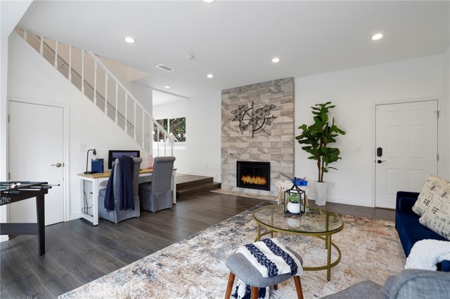 6164 Lorelei Avenue, Lakewood CA: https://media.crmls.org/medias/fc3079b3-83d2-420c-a437-2f2e1bd7339a.jpg