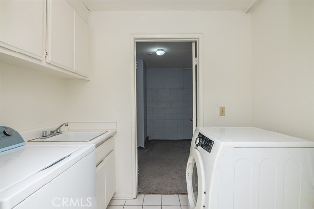 2930 Montrose Avenue, La Crescenta CA: https://media.crmls.org/medias/fc31b427-bb41-4f36-b5e5-e7c09d4982ff.jpg