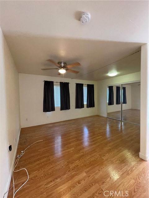 5726 1/2 Rocket Street, Lakewood CA: https://media.crmls.org/medias/fc327ea5-a7dc-4936-896c-1926e6a4a1dd.jpg