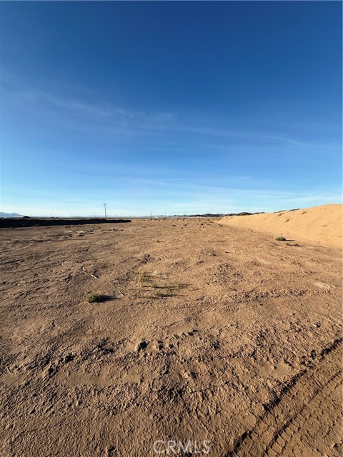 Detail Gallery Image 5 of 6 For 6 Gasco Rd, Newberry Springs,  CA 92365 - – Beds | – Baths