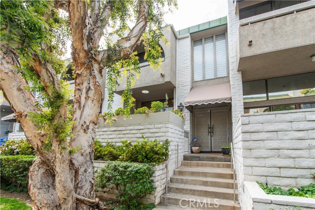 Detail Gallery Image 24 of 27 For 5315 White Oak #K,  Encino,  CA 91316 - 3 Beds | 2/1 Baths