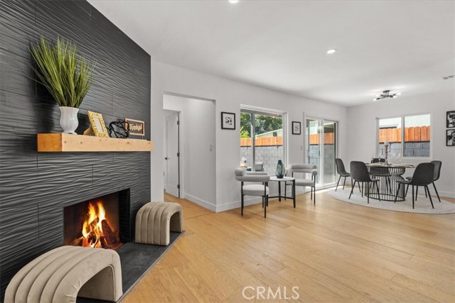 Detail Gallery Image 11 of 44 For 5815 Saloma Ave, Sherman Oaks,  CA 91411 - 4 Beds | 3/1 Baths