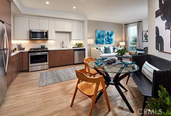 Detail Gallery Image 9 of 26 For 19525 W Nordoff St #25-435,  Northridge,  CA 91324 - 2 Beds | 2 Baths