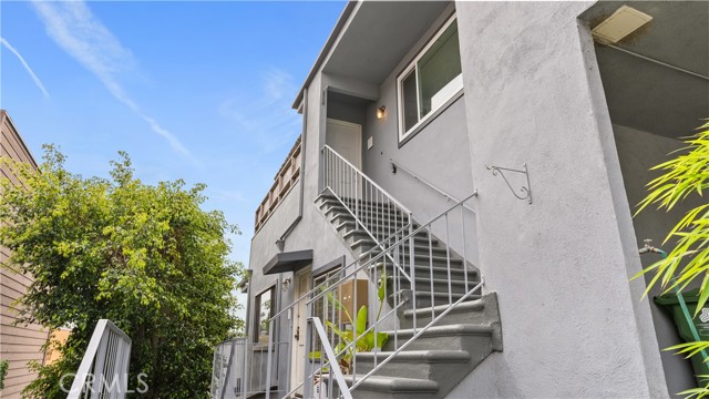 1412 Westerly Terrace, Los Angeles, CA 90026 Listing Photo  2