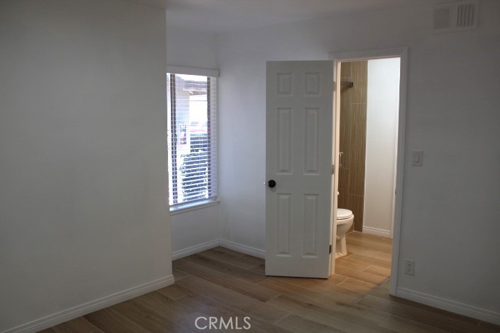 https://media.crmls.org/medias/fc376443-9559-41e4-b856-f5872863d973.jpg?preset=X-Large