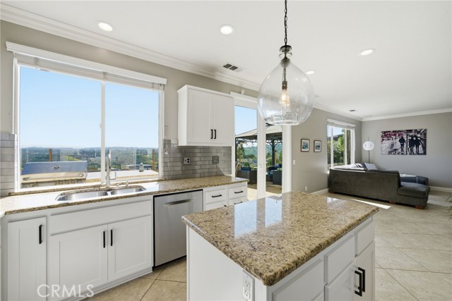 Detail Gallery Image 11 of 54 For 26 Monstad St, Aliso Viejo,  CA 92656 - 3 Beds | 3 Baths