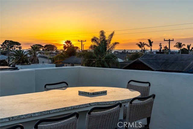 Detail Gallery Image 30 of 38 For 215 Placentia, Pismo Beach,  CA 93449 - 3 Beds | 3/1 Baths