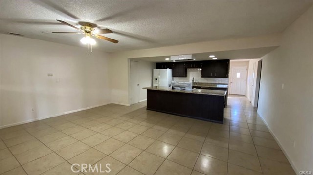 Detail Gallery Image 9 of 13 For 532 Fern Pl, Hemet,  CA 92543 - 3 Beds | 2 Baths