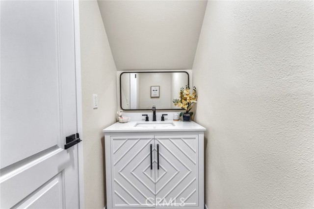 Detail Gallery Image 14 of 28 For 166 Alta St #B,  Arcadia,  CA 91006 - 3 Beds | 2/1 Baths