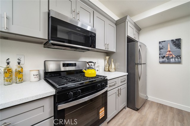 Detail Gallery Image 7 of 20 For 1170 Valley Spring, Colton,  CA 92324 - 3 Beds | 2 Baths