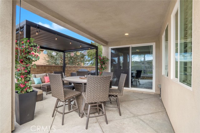 Detail Gallery Image 16 of 52 For 20530 Cheryl Ln, Saugus,  CA 91350 - 5 Beds | 4 Baths