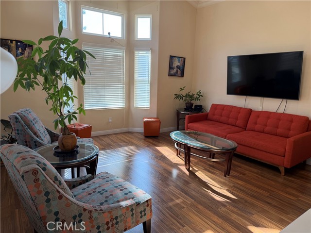 Detail Gallery Image 10 of 22 For 7 Heather, Irvine,  CA 92620 - 4 Beds | 3/1 Baths