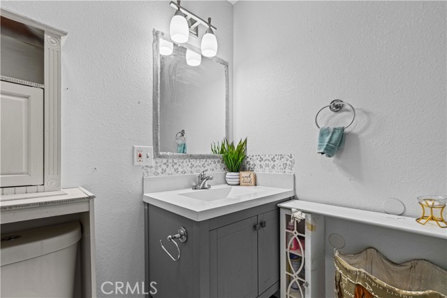 6225 Beard Street, Highland Park CA: https://media.crmls.org/medias/fc3d5e0f-e68e-4f69-b7ed-7815f9c4ed68.jpg