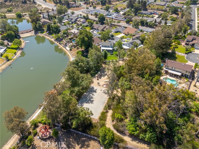 29951 Cactus Place, Temecula CA: https://media.crmls.org/medias/fc3eeca7-593c-4e75-ba66-8d6fd42b7fe7.jpg
