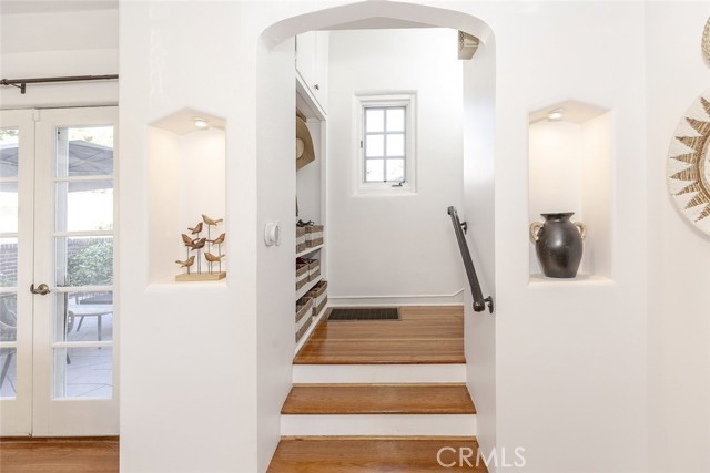1640 Ard Eevin Avenue, Glendale CA: https://media.crmls.org/medias/fc3f9171-e11e-4c71-93f6-f253457cc986.jpg