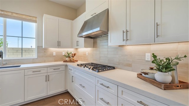 Detail Gallery Image 3 of 27 For 27423 Shining Willow Ln, Valencia,  CA 91381 - 4 Beds | 2/1 Baths